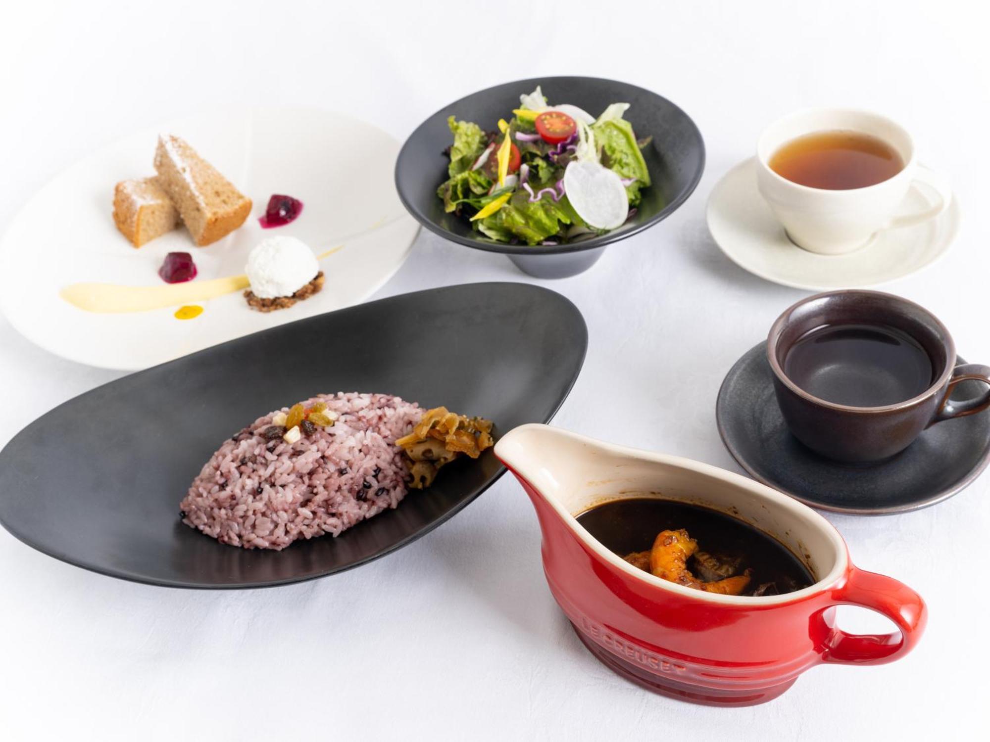 โรงแรมเดอะ เซเลสไตน์ ชิบะ 4*